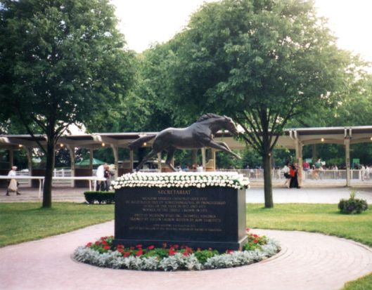 Statue of the great Secretariat at Belmont Park